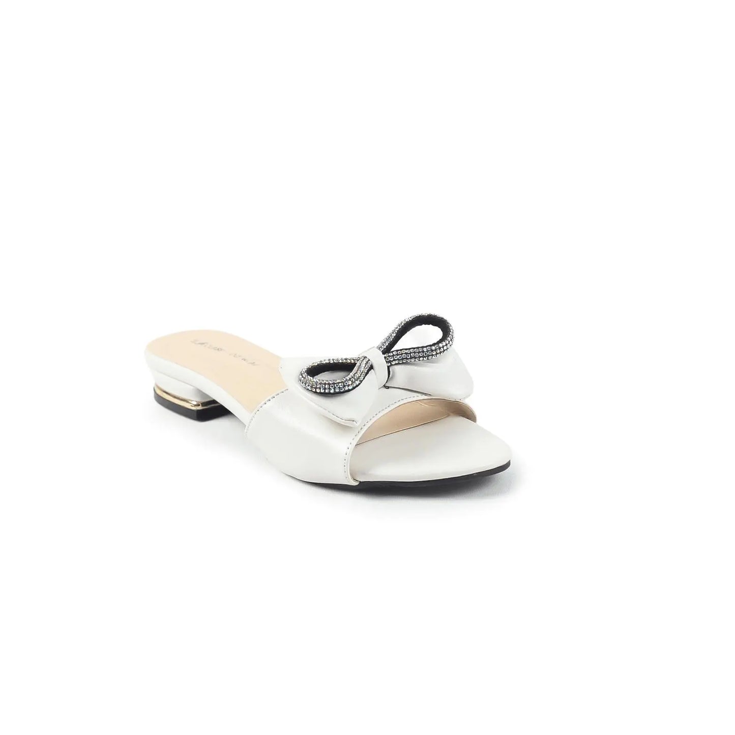 Show off Your Look in Low Heels For Nawabi Shoes BD - Nawabi Shoes BD
