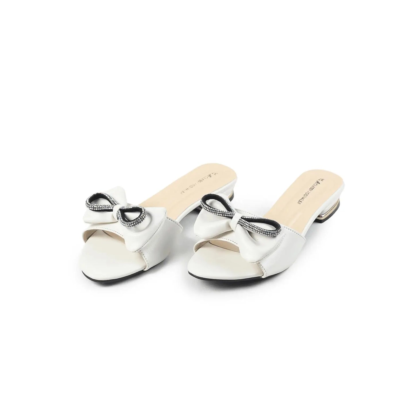 Show off Your Look in Low Heels For Nawabi Shoes BD - Nawabi Shoes BD