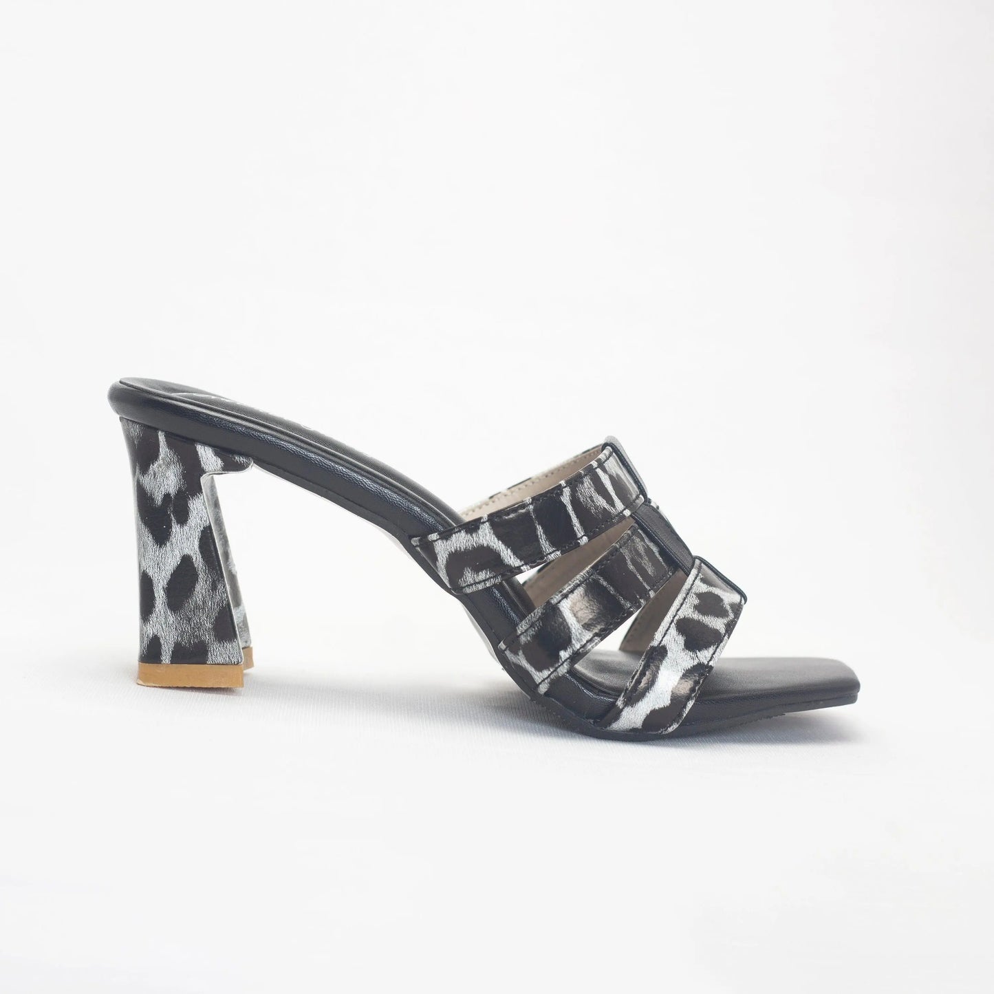 Stylish Cheetah Print Heels Mules For Women's | Nawabi Shoes BD - Nawabi Shoes BD