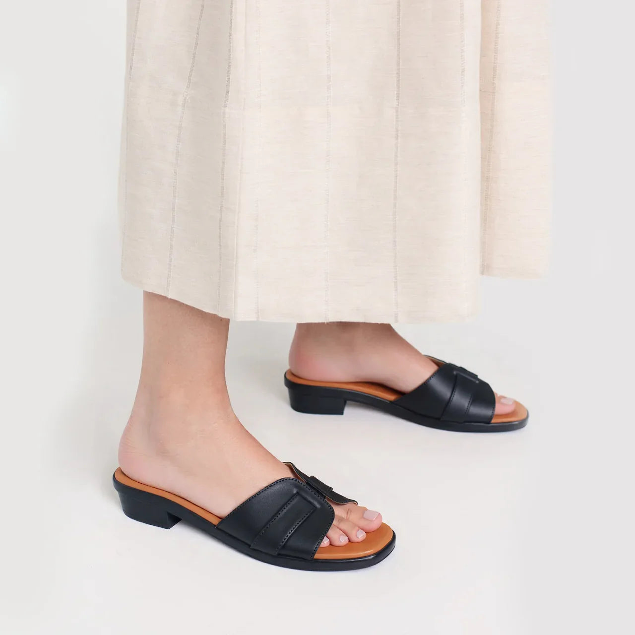 Stylish and comfortable women's mules in a classic heel| Nawabi Shoes BD