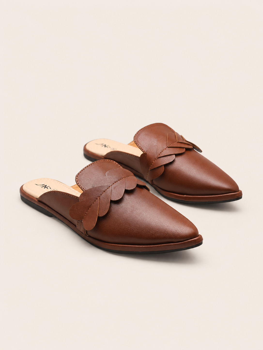 Women’s Closed Toe Flat Mule Shoes in Bangladesh | Nawabi Shoes