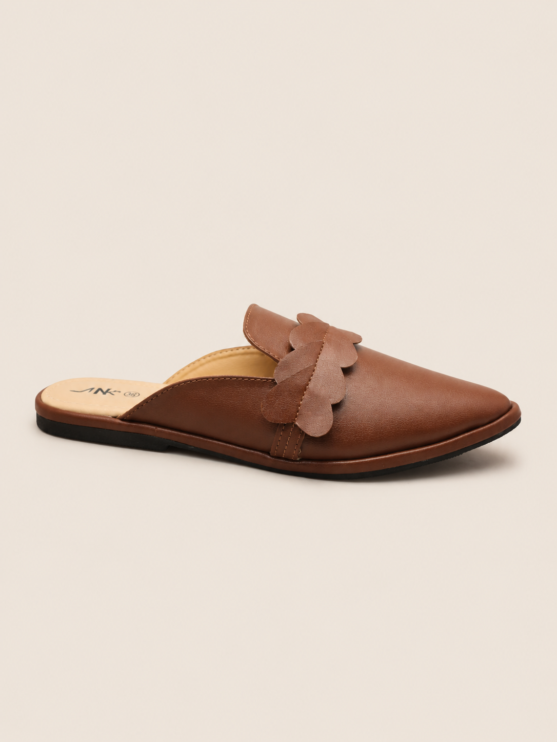 Women’s Closed Toe Flat Mule Shoes in Bangladesh | Nawabi Shoes
