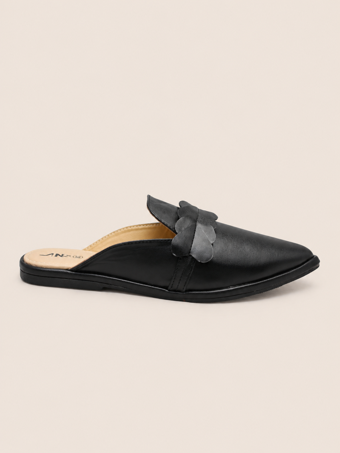 Women’s Closed Toe Flat Mule Shoes in Bangladesh | Nawabi Shoes