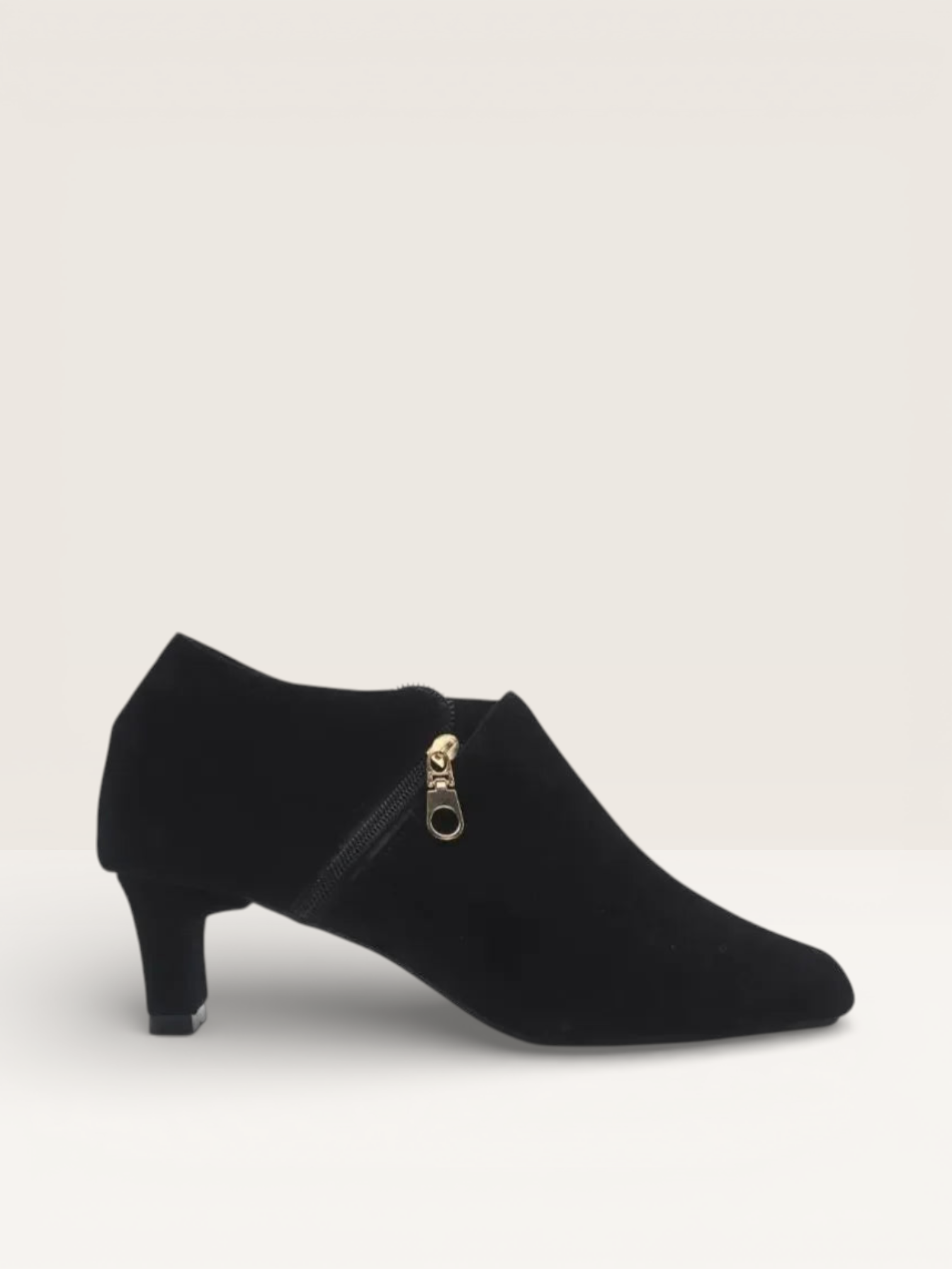 Ladies Full Shoes & Formal Pumps | Office Wear at Nawabi Shoes BD - Nawabi Shoes BD