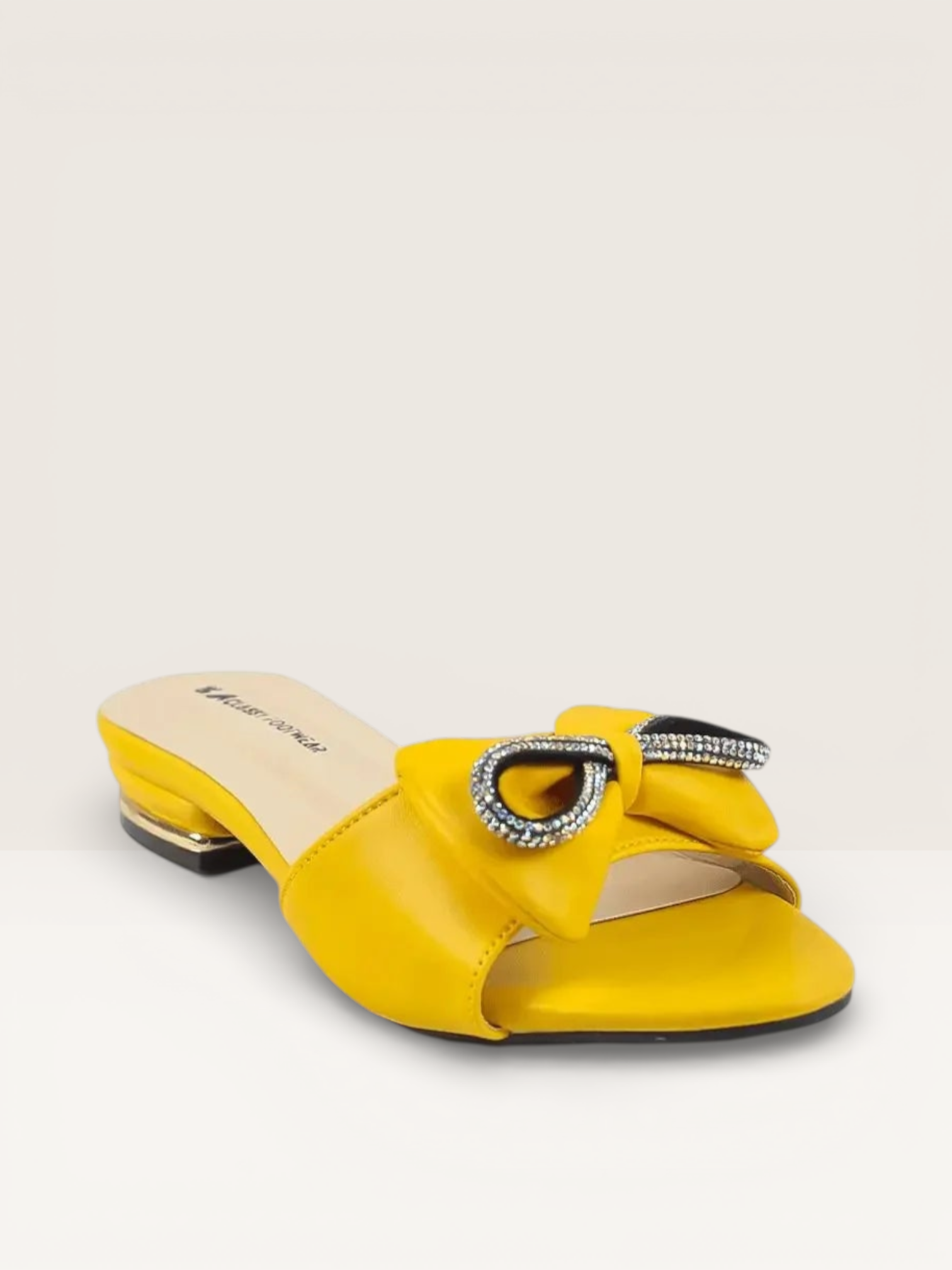 Show off Your Look in Low Heels For Nawabi Shoes BD - Nawabi Shoes BD