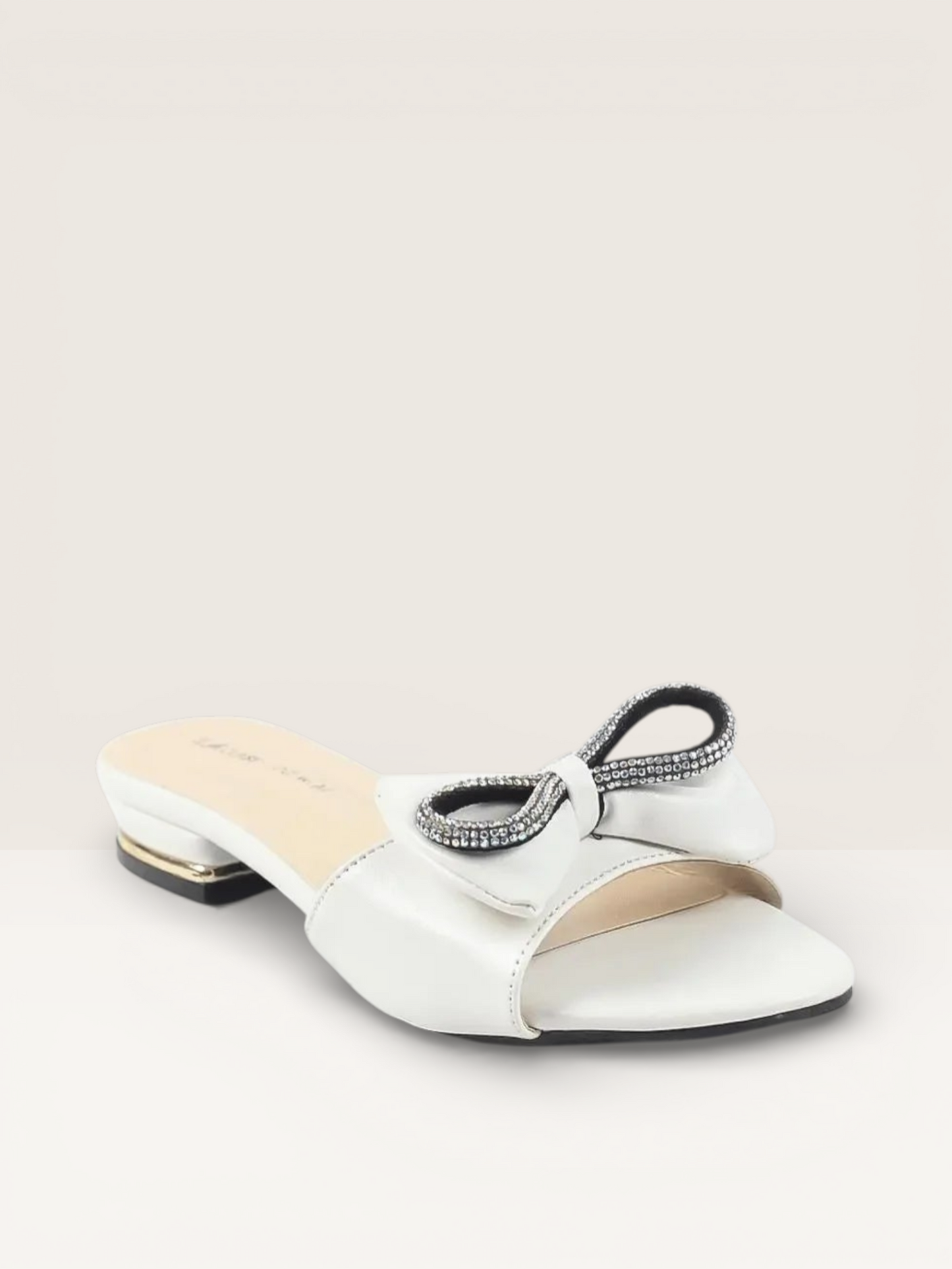 Show off Your Look in Low Heels For Nawabi Shoes BD - Nawabi Shoes BD