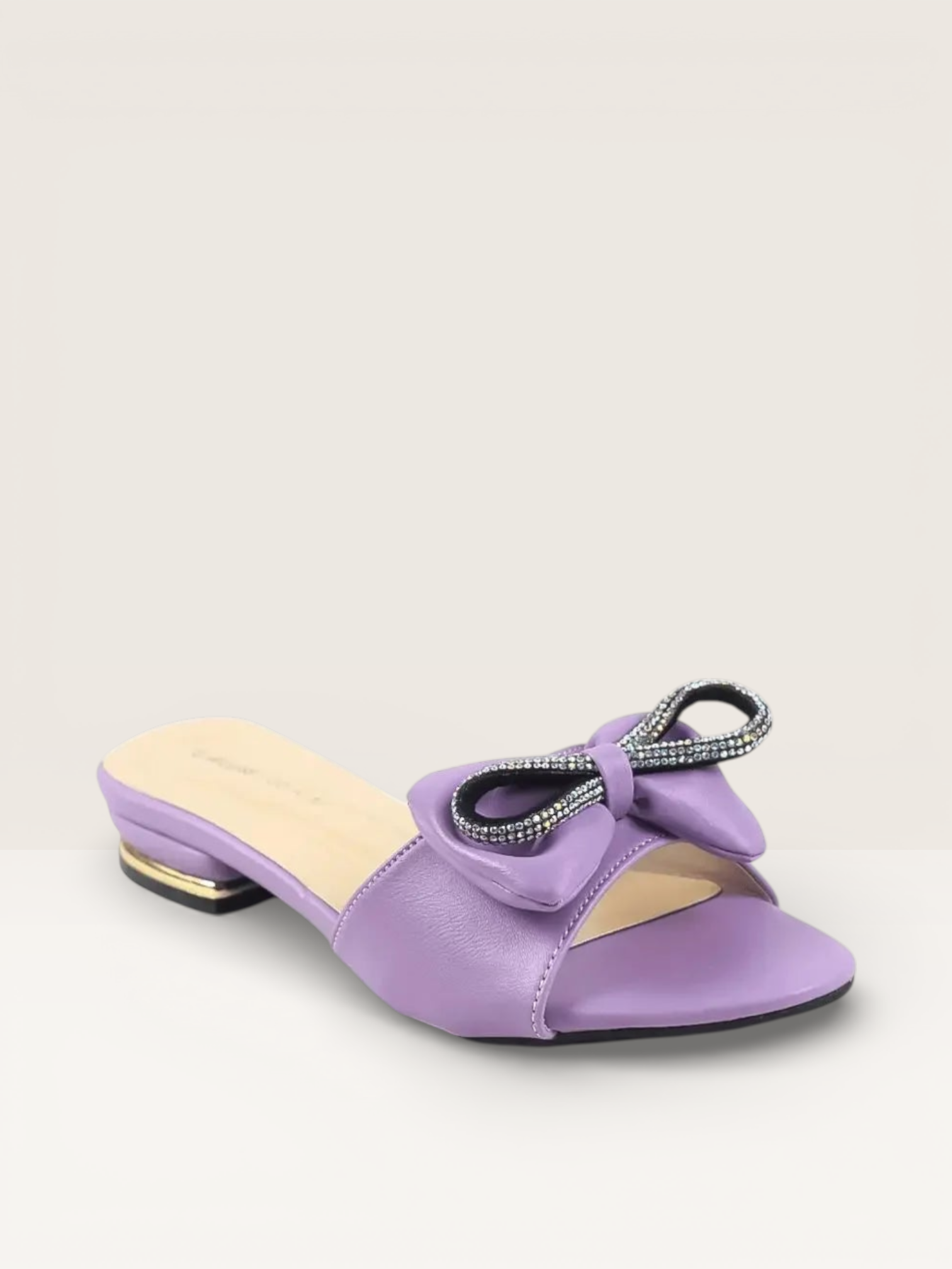 Show off Your Look in Low Heels For Nawabi Shoes BD - Nawabi Shoes BD