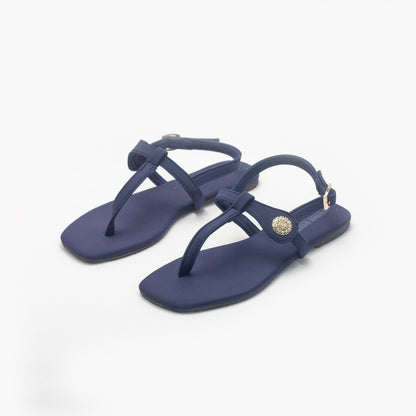 How to Wear Flat Sandals: Style Guide and Tips