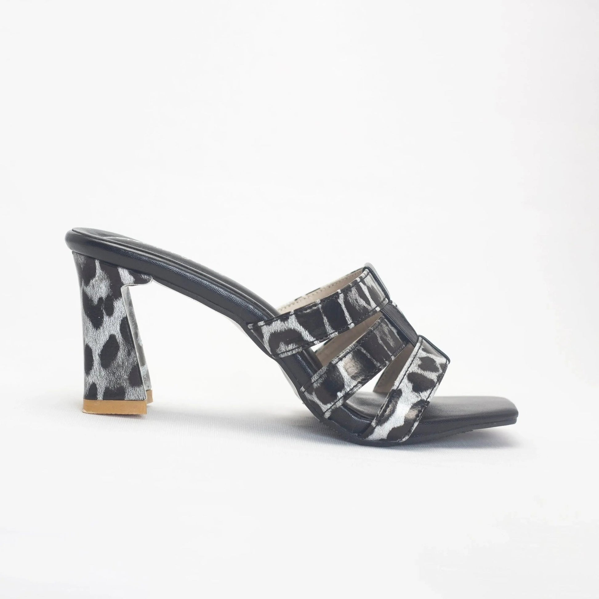 Stylish Cheetah Print Heels Mules For Women's | Nawabi Shoes BD - Nawabi Shoes BD